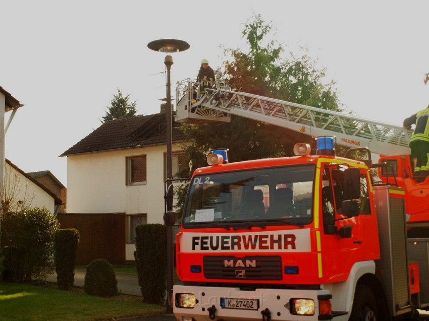 Feuer Koeln Weiss Zuendorfer Weg P18.JPG